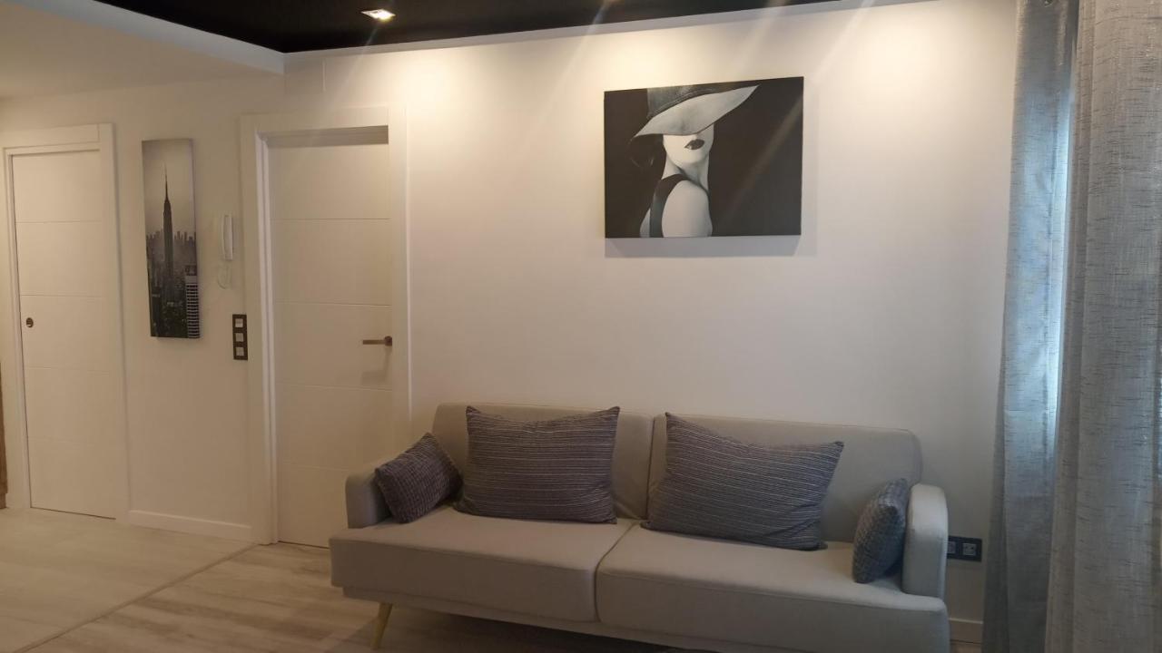 Apartamento Cinema Oviedo Exterior photo
